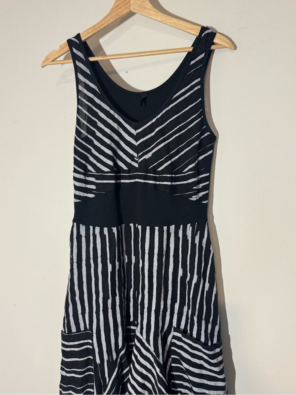 Striped V-Neck Black & White Midi Dress with Waistband - Picture 6 of 8